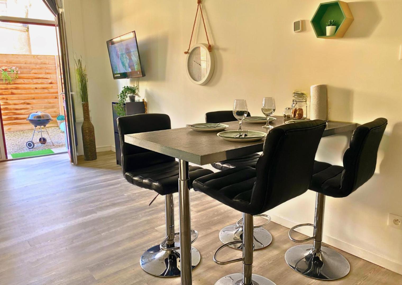 Appartement - Parking Prive Gratuit, Proche Centre-Ville Et Gare De Saint-Omer サントメール エクステリア 写真