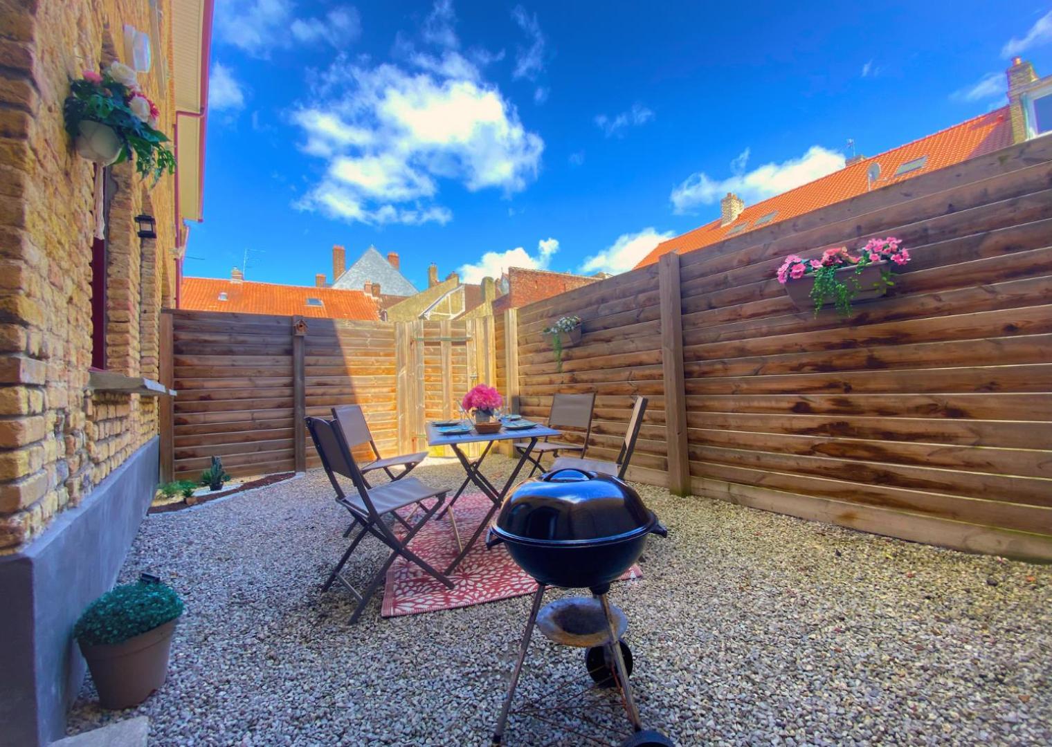 Appartement - Parking Prive Gratuit, Proche Centre-Ville Et Gare De Saint-Omer サントメール エクステリア 写真